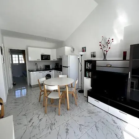 מלון Casa Baxter - 1 Bedroom In Matagorda With Communal Pool Tías